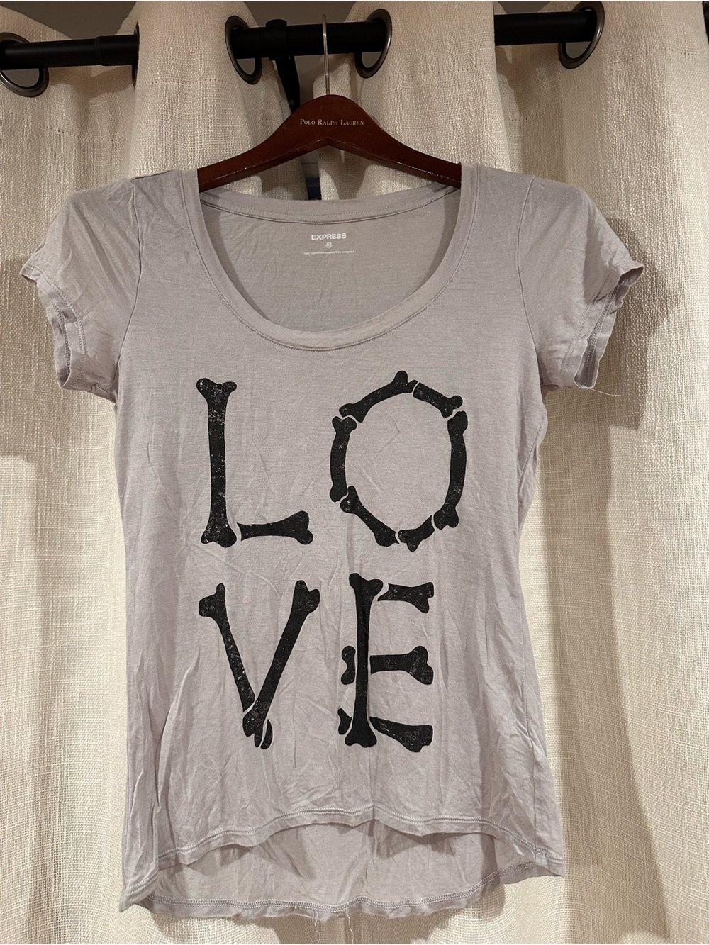 Express Light Gray Short-Sleeve Scoop Neck 'LOVE' Graphic Tee